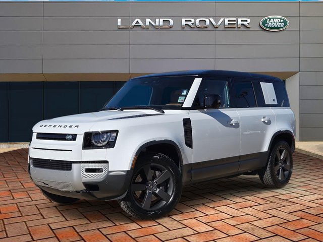 2024 Land Rover Defender SE