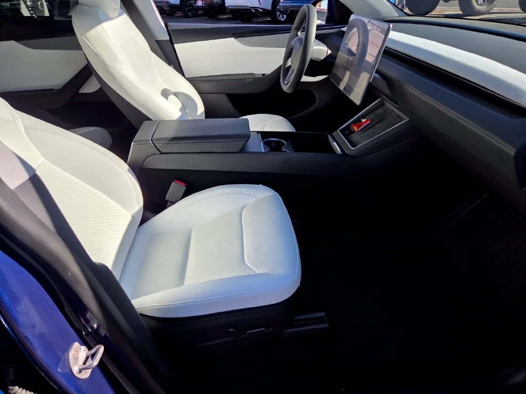 Used 2026  Tesla Long Range image 19