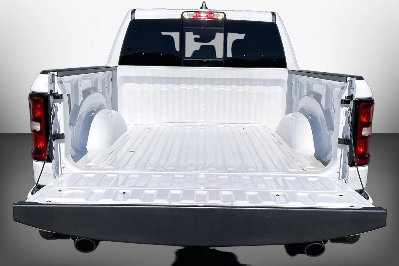 New 2026 Bright White Clearcoat RAM Big Horn/Lone Star image 21