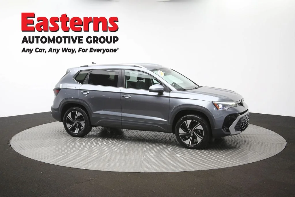 Used 2025 Gray Volkswagen 1.5T SE image 45