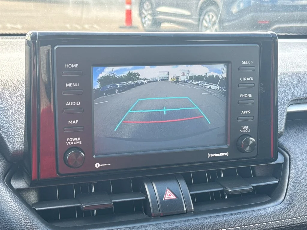 Used 2021 Silver Toyota XLE image 25