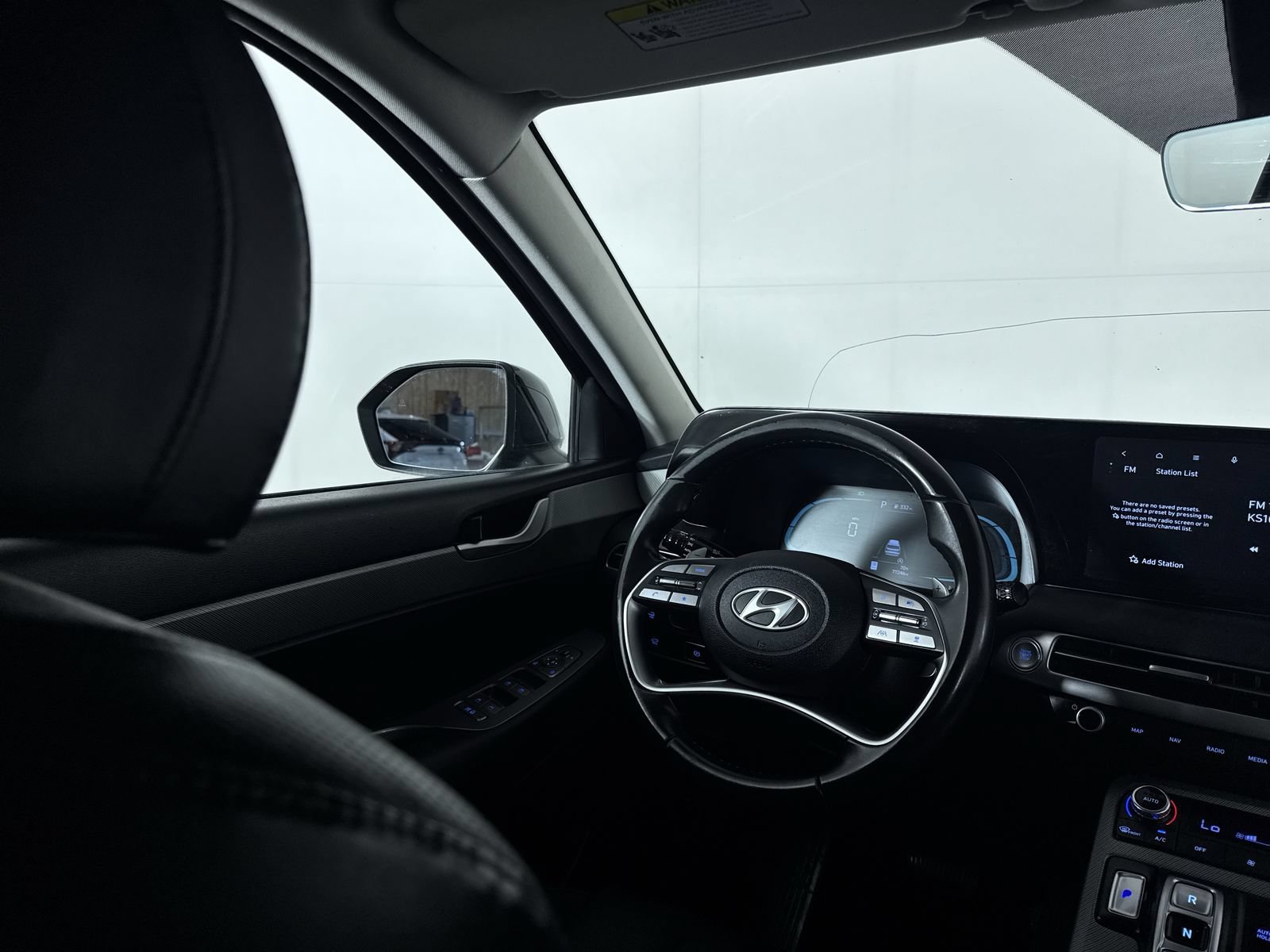 Used 2025 Abyss Black Pearl Hyundai XRT image 15