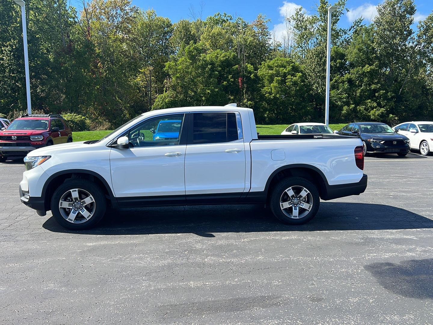 Used 2024 Platinum White Pearl Honda RTL image 12