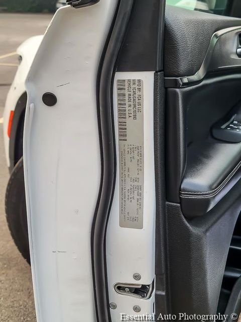 Used 2024 White Jeep Laredo image 32