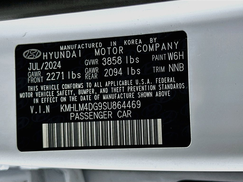 Used 2025 White Hyundai SEL Sport image 30