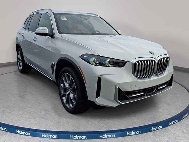 New 2026 Mineral White Metallic BMW xDrive40i image 3