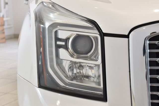 Used 2018 White GMC Denali image 2