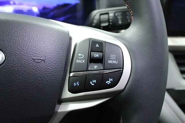New 2026 Space White Metallic Ford Active image 46