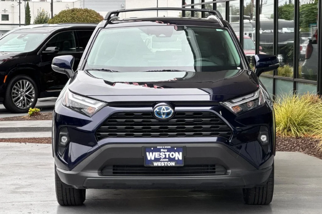 2024 Toyota RAV4 XLE Premium - Photo 9