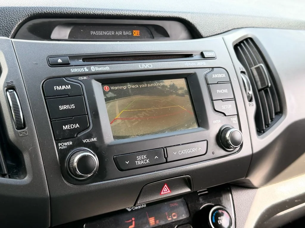 Used 2012 Silver Kia EX image 18
