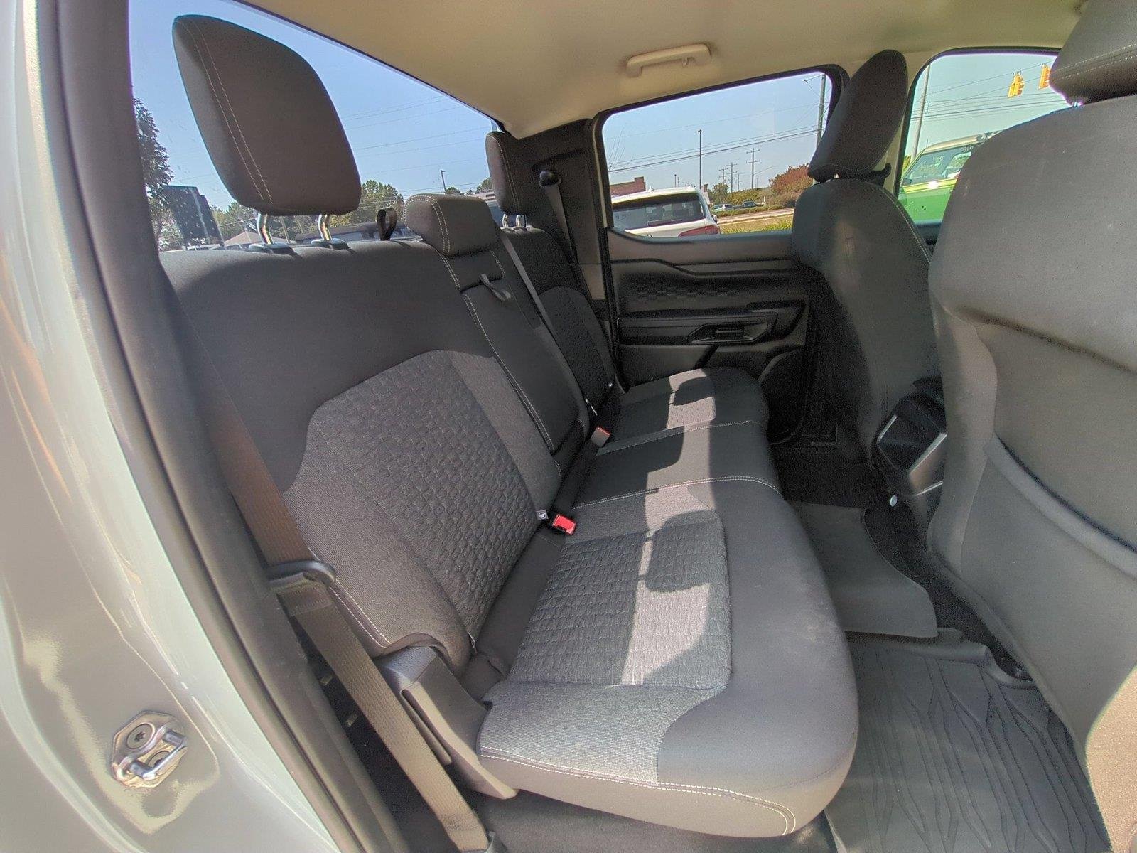 Used 2024 Cactus Gray Ford XL image 33
