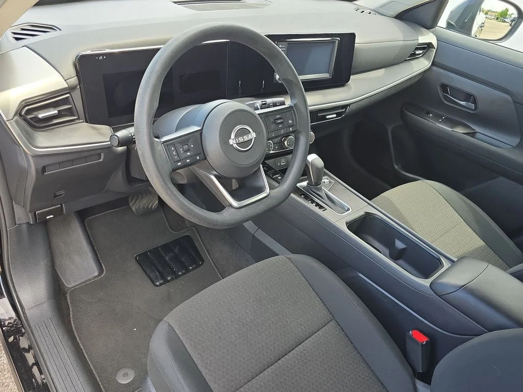 2025 Nissan Kicks S AWD - Photo 10