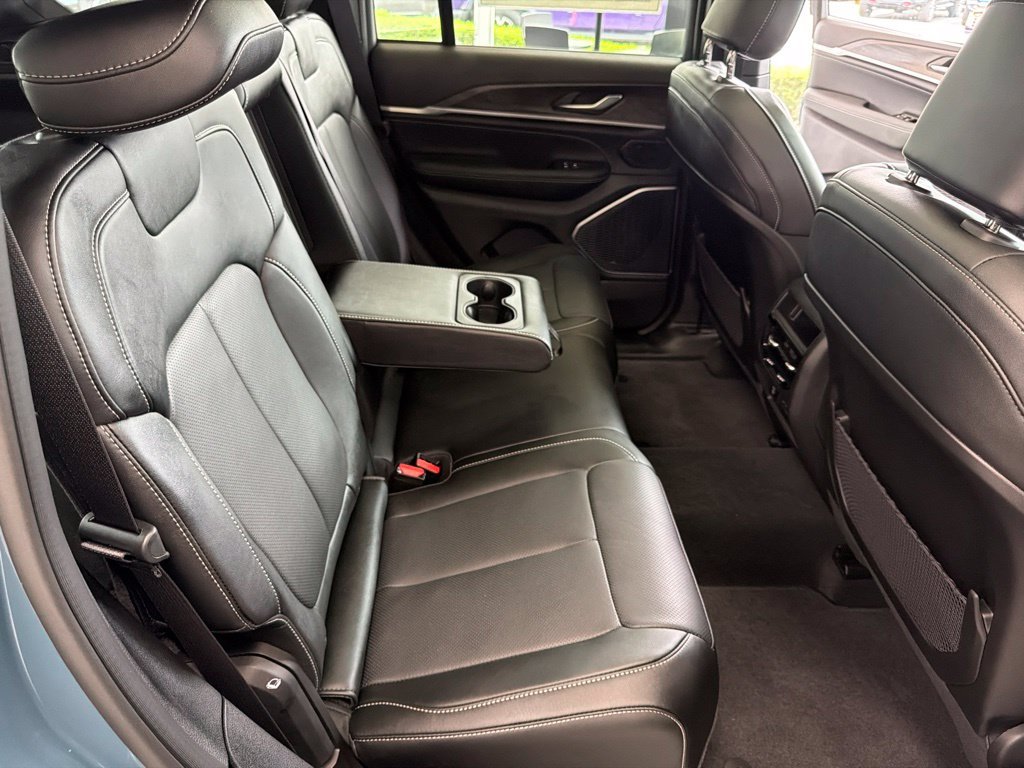 New 2026 Steel Blue Exterior Paint Jeep Limited Reserve image 40