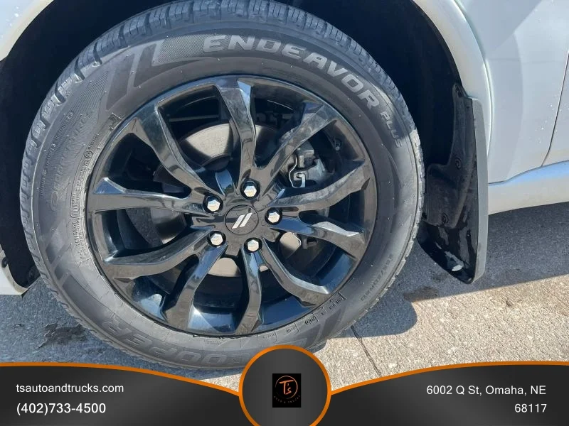 Used 2019 White Dodge R/T Sport Utility 4D image 12