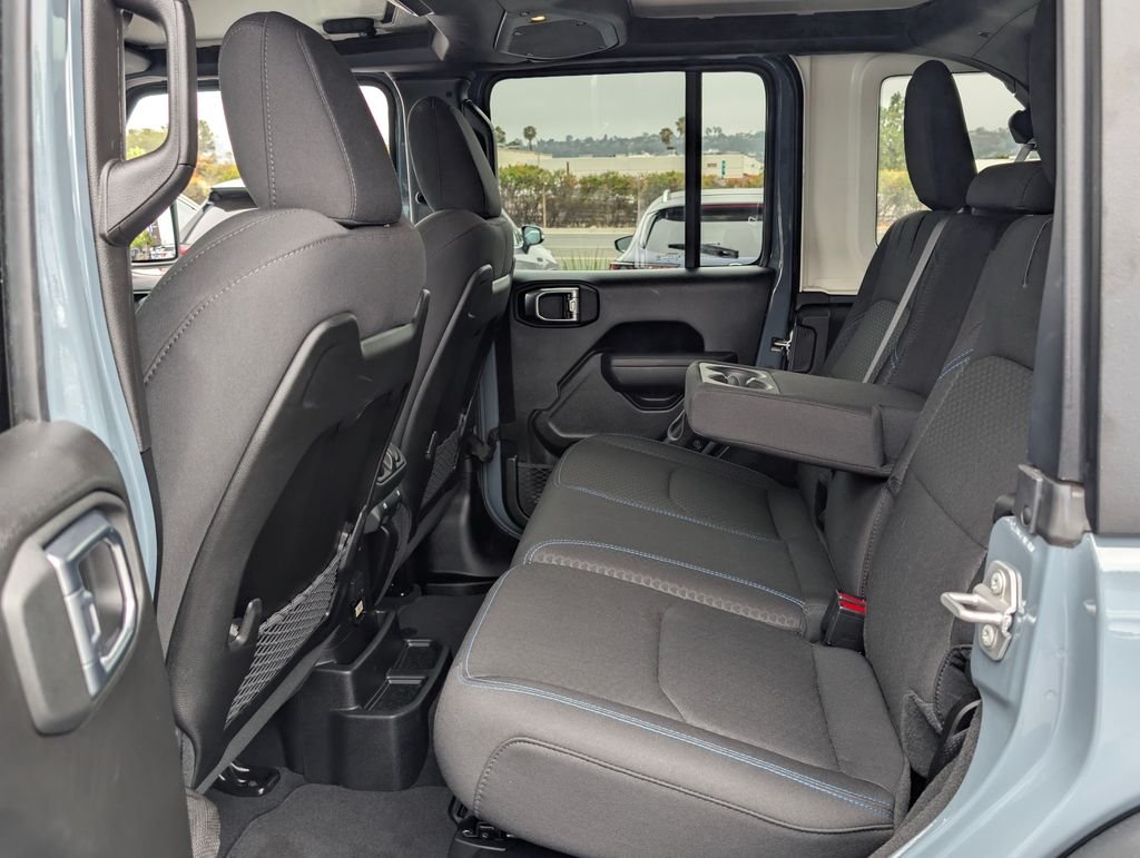 2025 Jeep Wrangler 4xe Rubicon 4XE - Photo 13