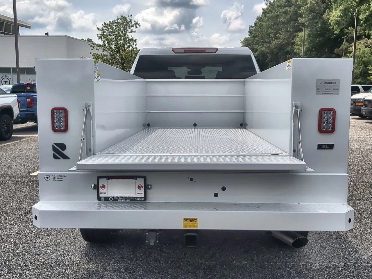 New 2026 Summit White GMC Pro image 24