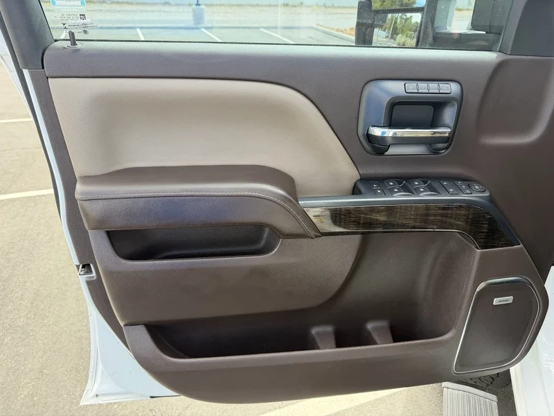 Used 2016 SUMMIT WHITE GMC Denali image 17