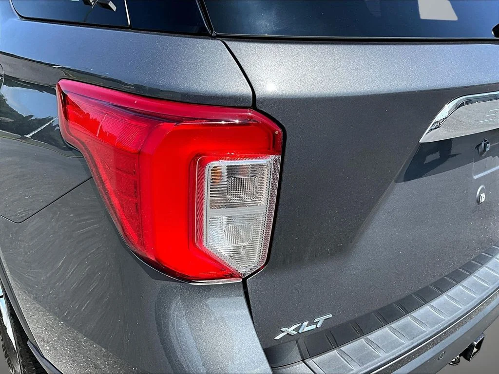 Certified Used 2022 Gray Ford XLT image 23