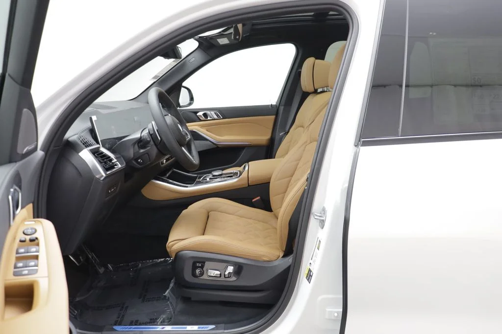 New 2026 White BMW xDrive50e image 7