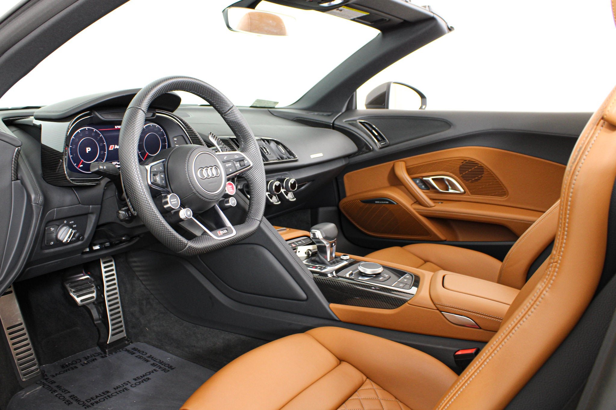 Used 2023 Black Audi V10 performance image 2