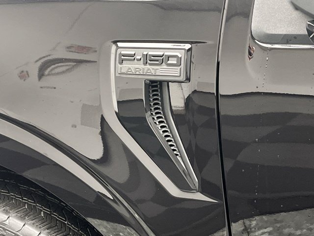 Used 2025 Agate Black Ford LARIAT image 35