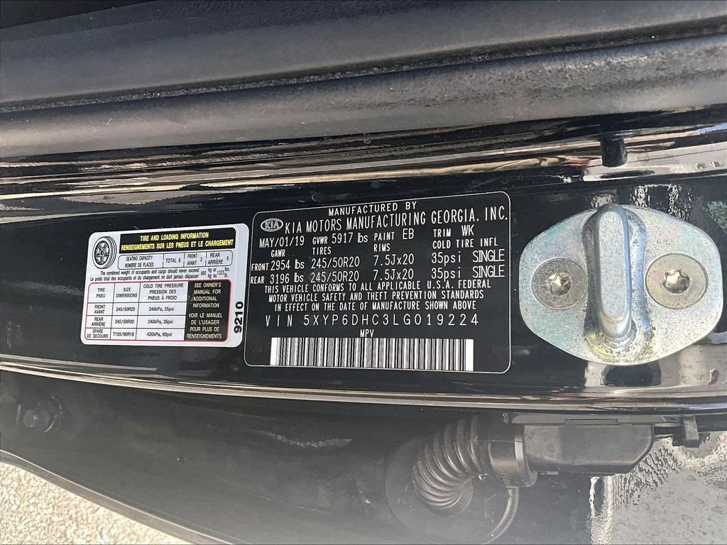 Used 2020 Black Kia S image 37