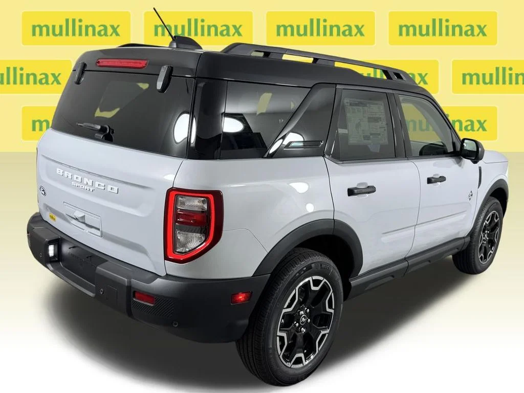 New 2026 White Ford Outer Banks image 18