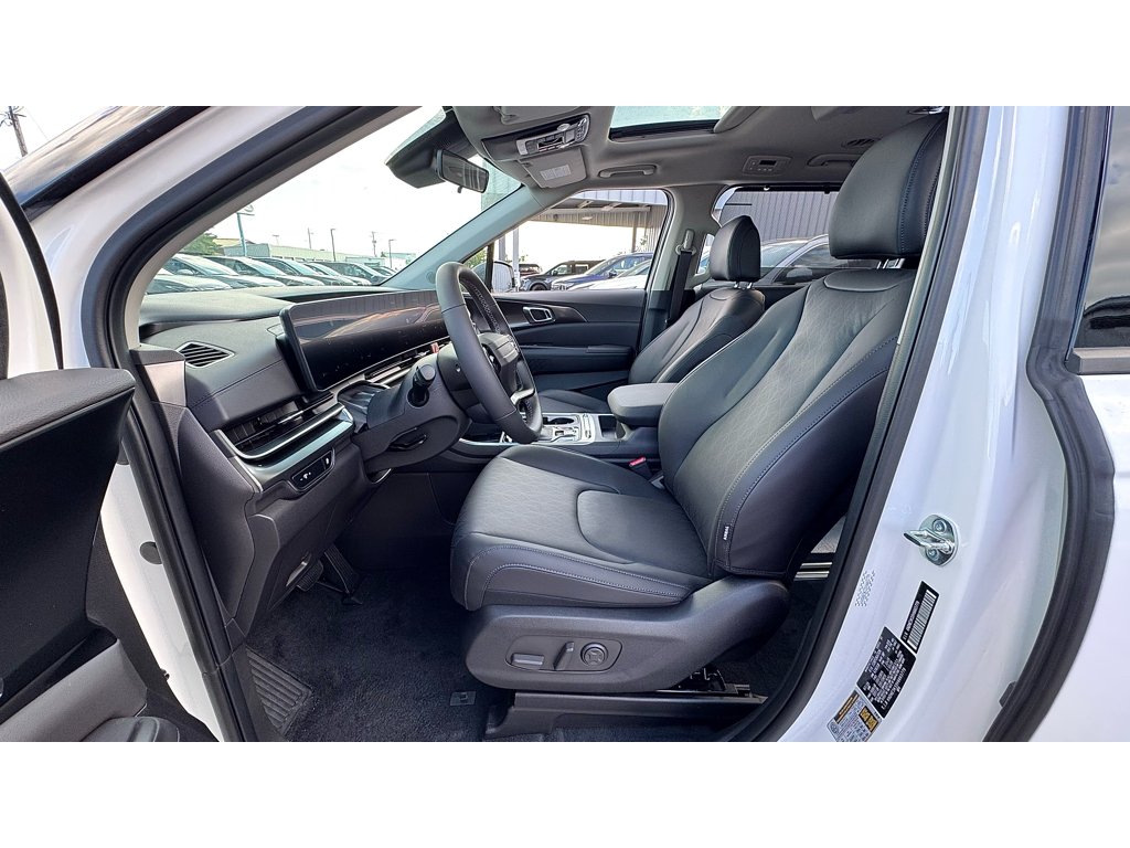 New 2027 Snow White Pearl Kia SX image 4