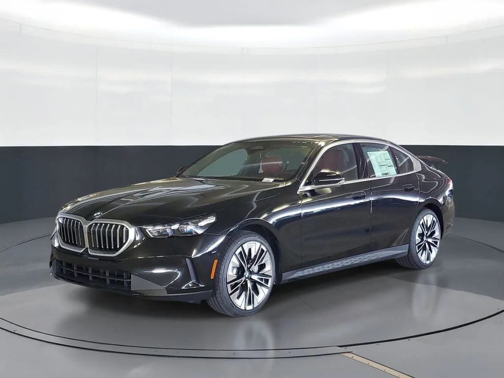 New 2027 Black BMW 530i image 1