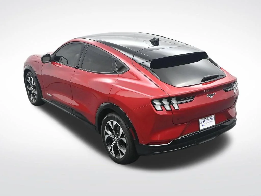 Used 2022 Red Metallic Ford Premium image 30