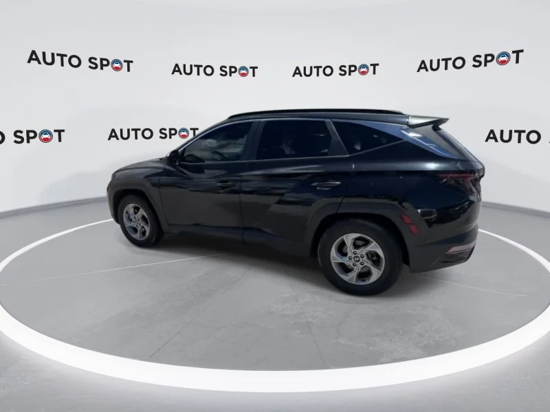 Used 2022 Black Hyundai SEL image 9