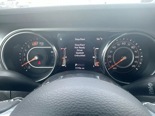Used 2019 Silver Jeep Unlimited Sahara image 17