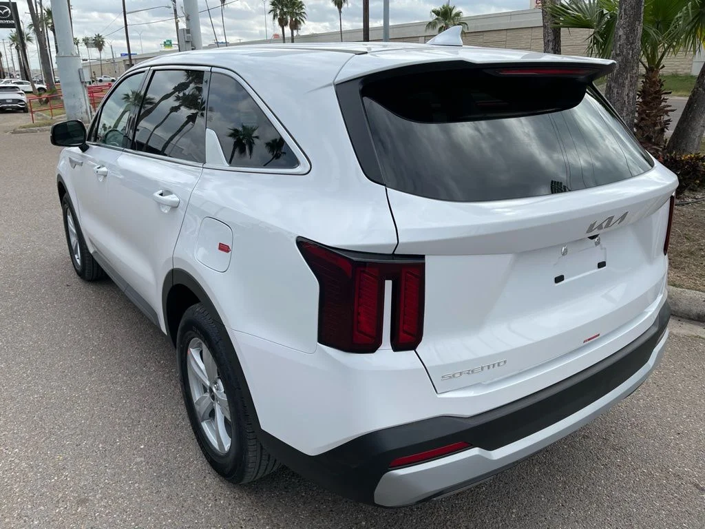 New 2026 White Kia LX image 5