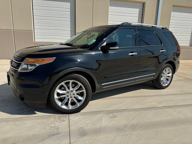 Used 2014 Black Ford Limited image 1