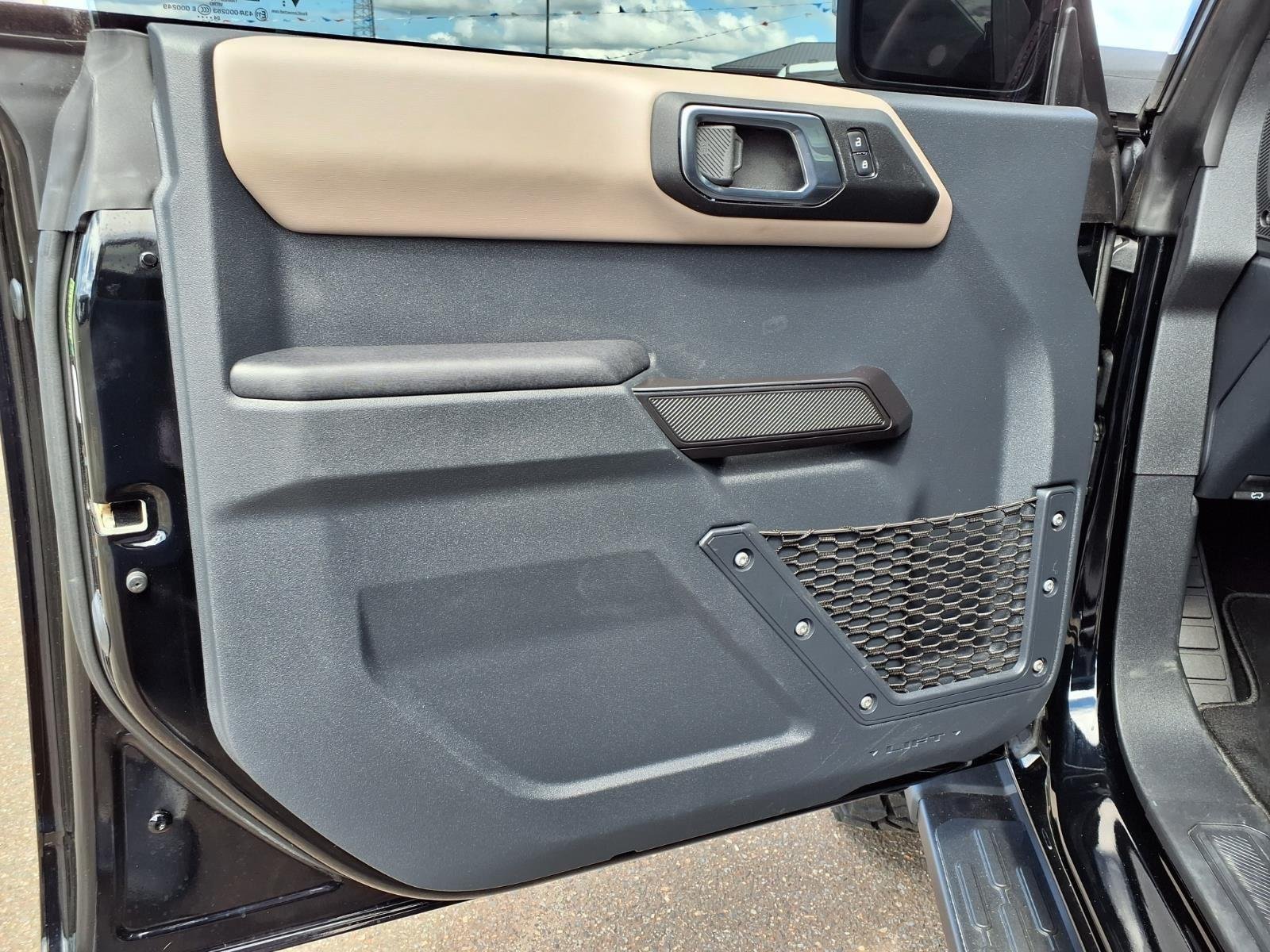 Used 2024 Shadow Black Ford Wildtrak image 27