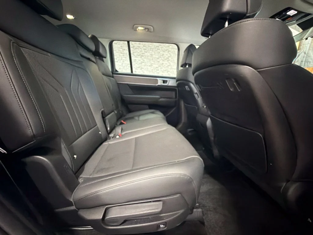Used 2025 Serenity White Hyundai SEL image 14