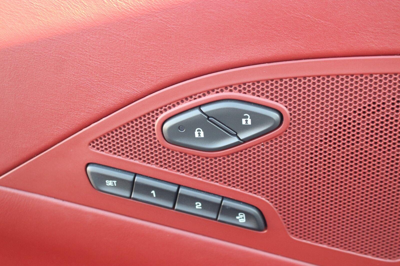 Used 2016 LONG BEACH RED METALLIC TINTCOAT Chevrolet Z06 3LZ image 13