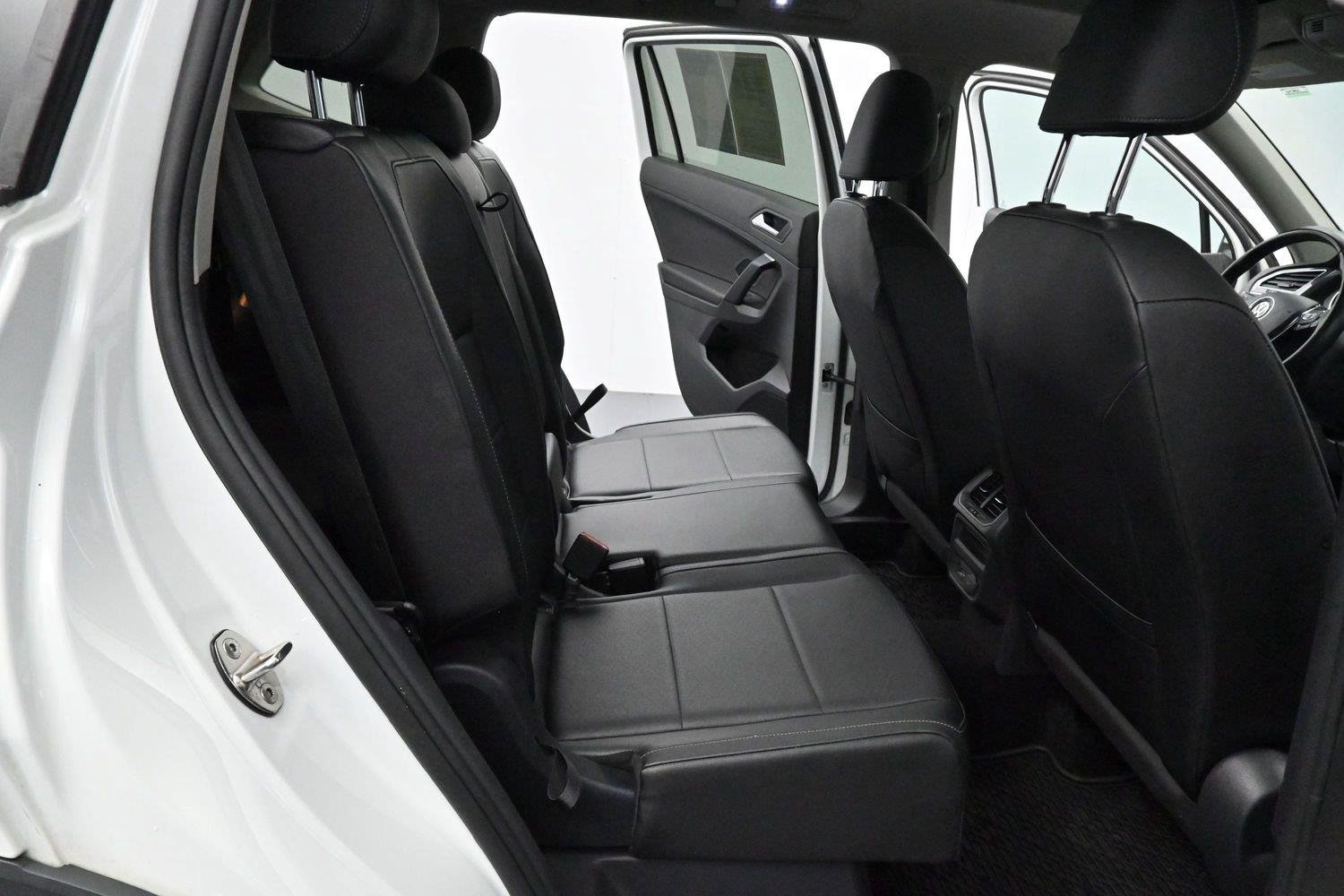 Used 2019 Pure White Volkswagen SEL image 33