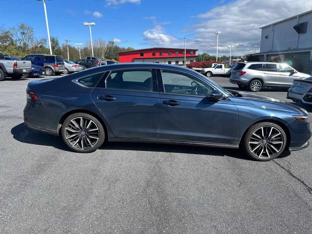Used 2024 Blue Honda Touring image 2