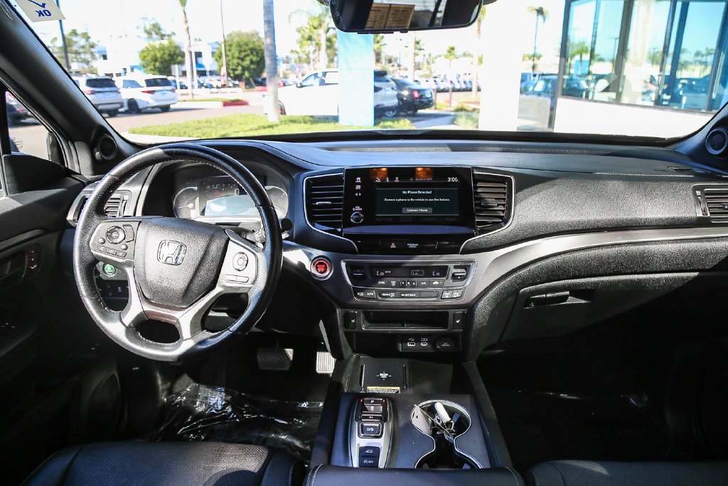 Certified Used 2024 Crystal Black Pearl Honda AWD EX-L image 13