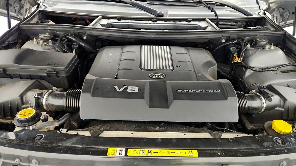 Used 2011 Stornoway Grey Metallic Land Rover 4WD 4dr SC image 25
