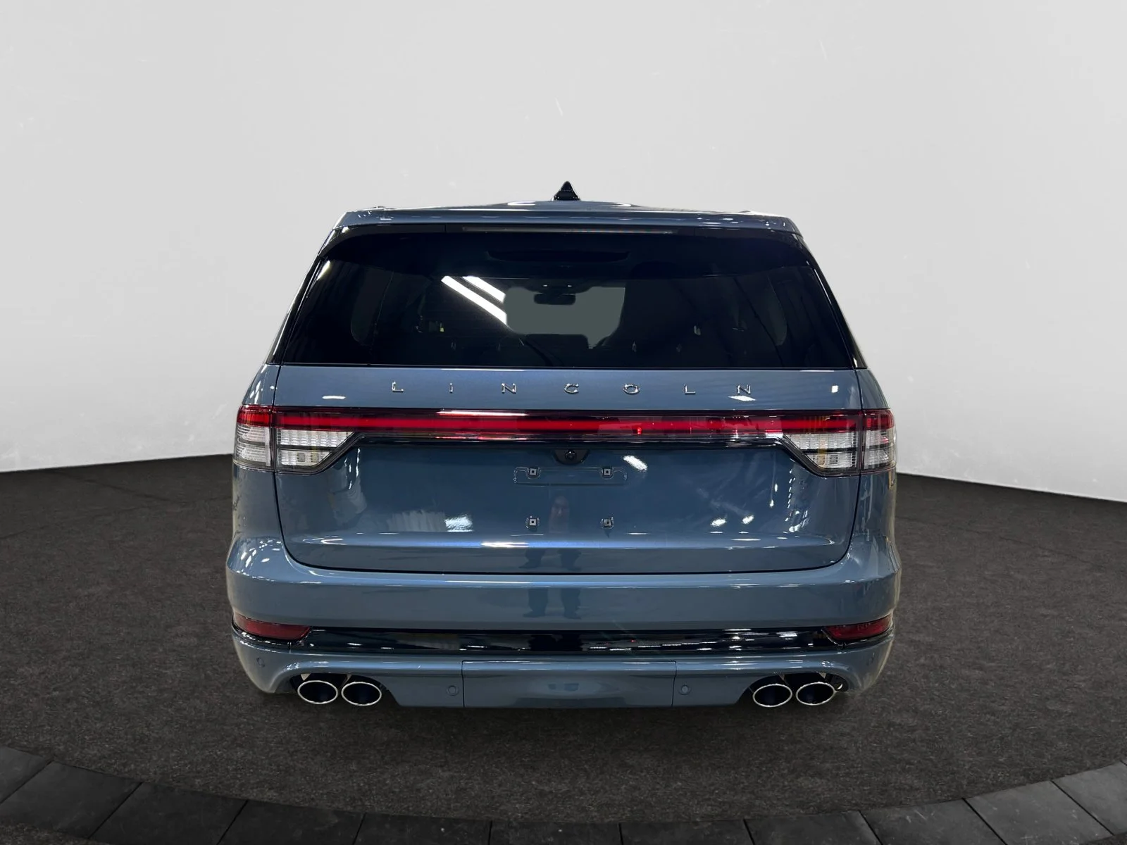 New 2026 Whisper Blue Metallic Clearcoat Lincoln Reserve image 4