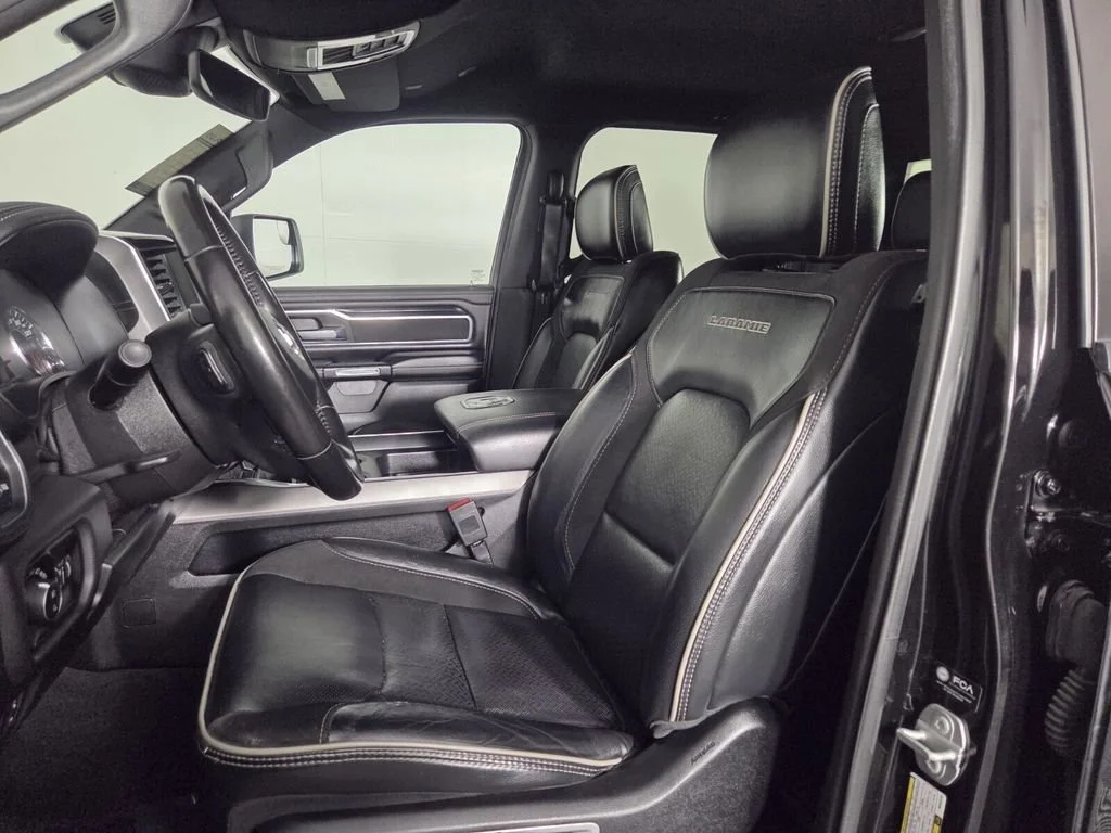 Used 2021 Diamond Black Crystal Pearlcoat Ram Laramie image 10