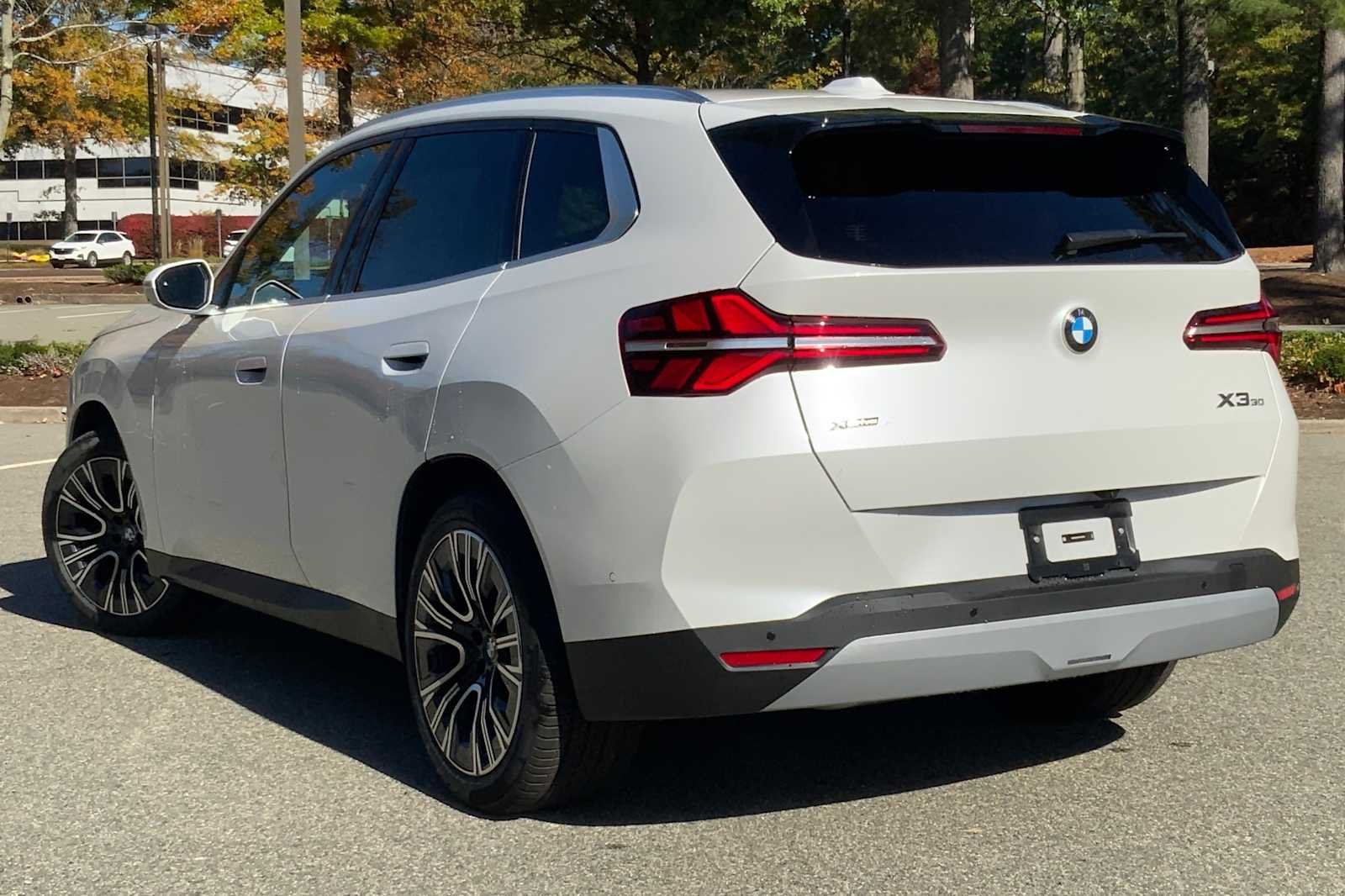 Used 2026 Mineral White Metallic BMW 30 xDrive image 12