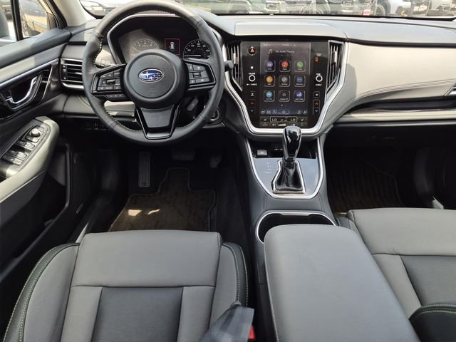 Used 2025 White Subaru Onyx Edition image 28