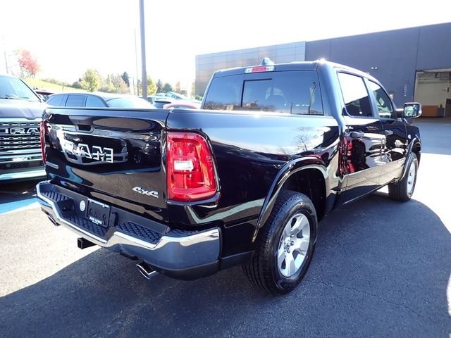 New 2026 Diamond Black Crystal Pearl-Coat Exterior Paint RAM Big Horn/Lone Star image 6