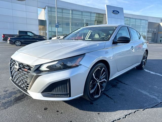 2024 Nissan Altima SR