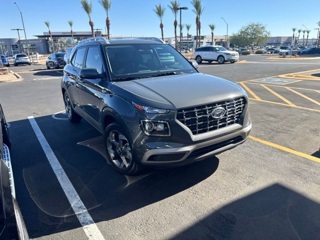 Used 2025 Gray Hyundai SEL image 3