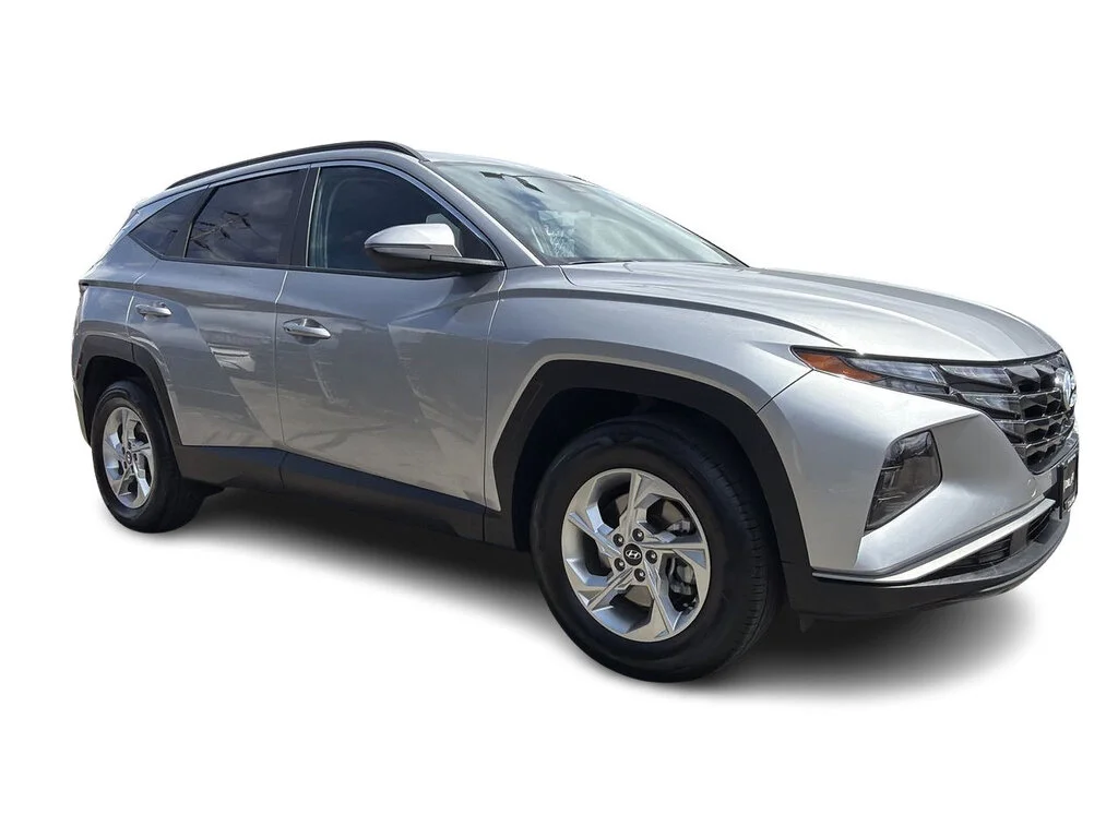 Used 2023 Shimmering Silver Hyundai AWD 2.5L Preferred Dilawri Certified   Local BC image 17