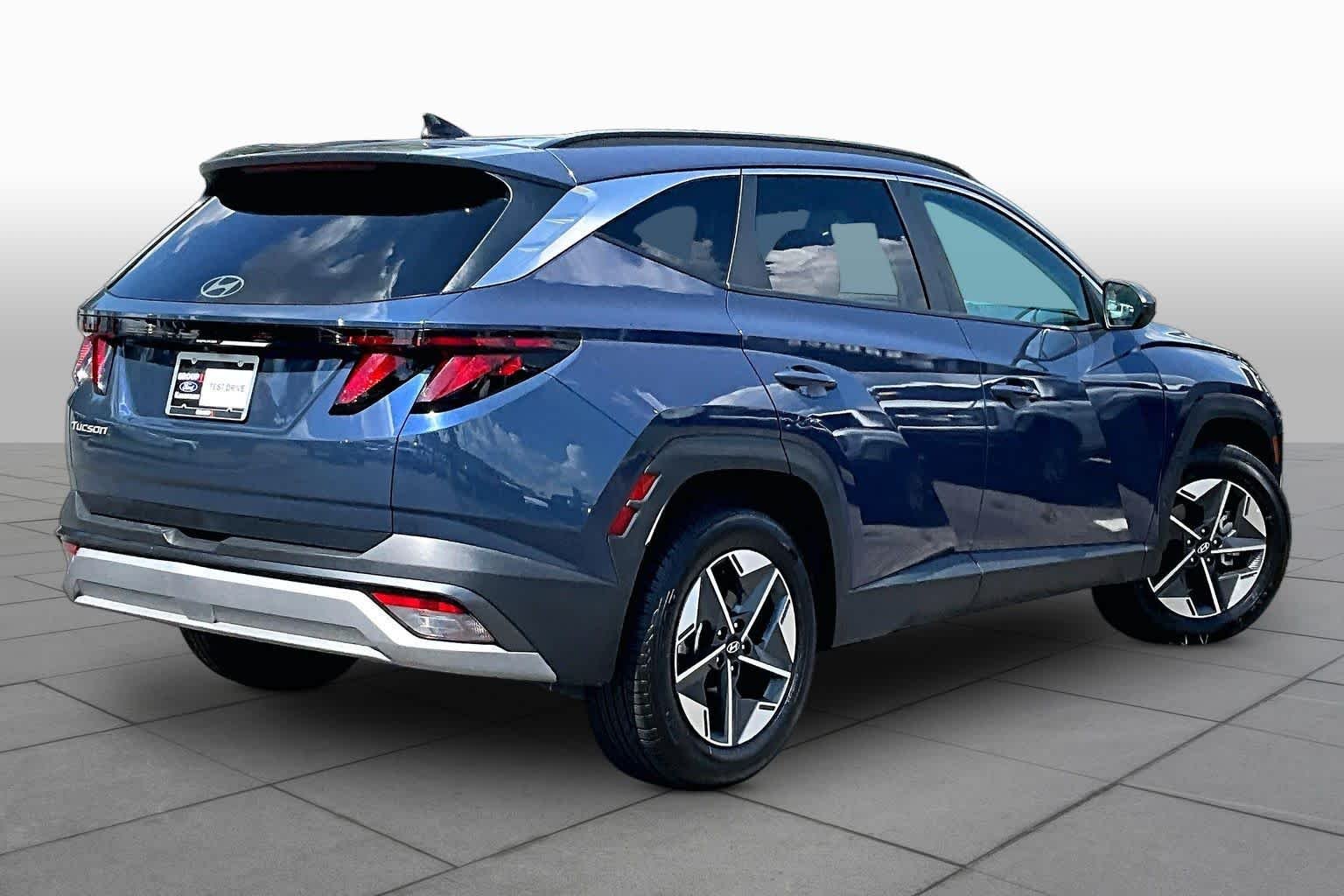 Used 2025 Atlantis Blue Hyundai SEL image 13